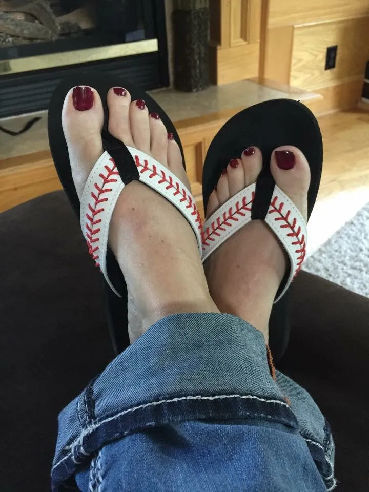 Cocomo Soul Baseball Flip-Flops for Women | Leather Sandals for Baseball Moms