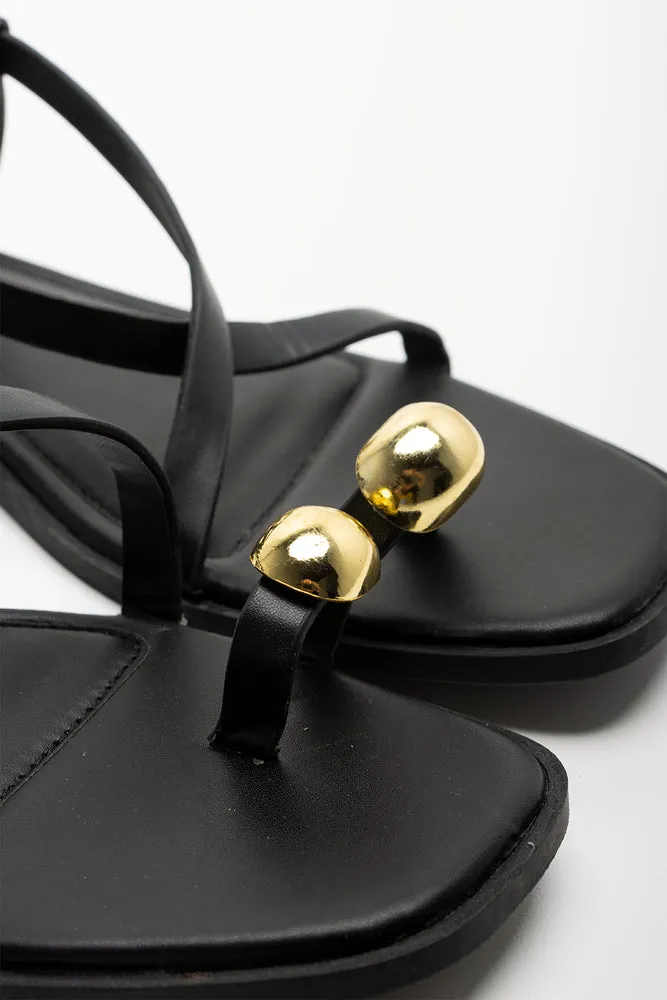 Toe Post Strappy Sandal Black